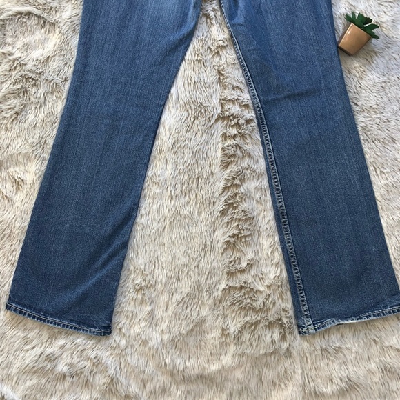 Old Navy Bootcut Stretch Denim Jeans - Picture 6 of 6